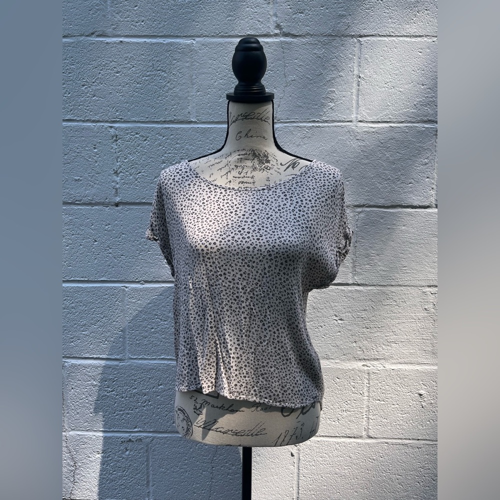 Grey & Black Cheetah Print T-Shirt | Hippie Rose